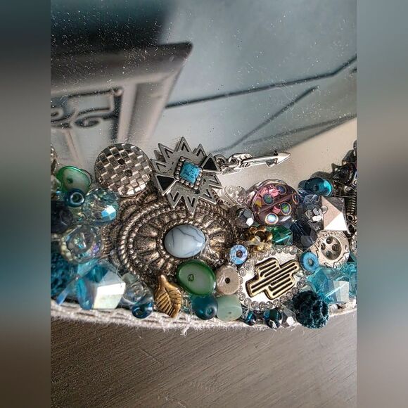 Handmade Jewelled Mirror Oval Wall Mirror Wall Art Bohemian 13x9x0.5'D - Picture 10 of 11